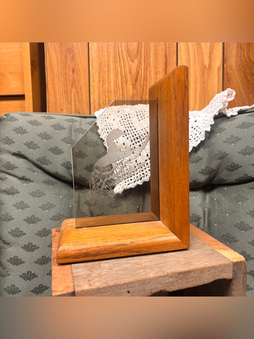 MCM Etched Engraved Goose Duck Clear Glass Wooden Bookend Vintage Walnut Tone 1